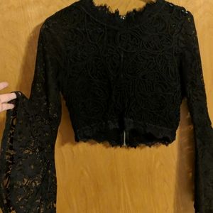 Black lace bell sleeve crop top